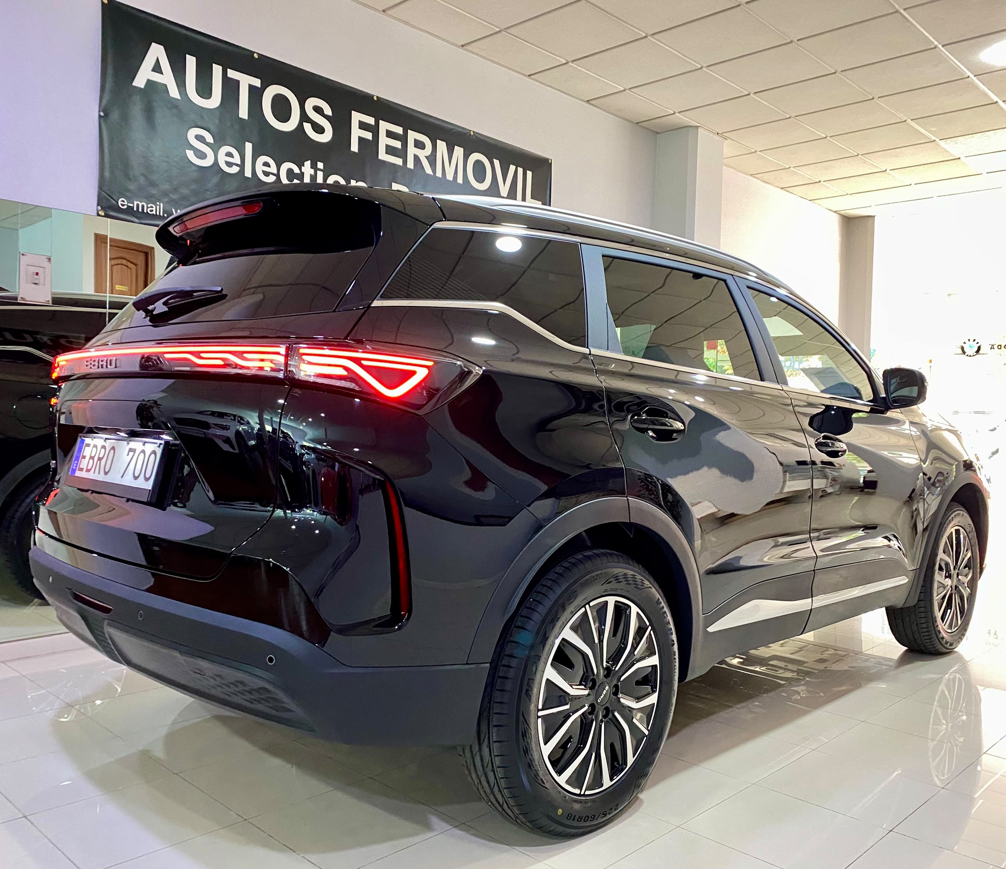 EBRO S700 HEV Luxury 224cv
